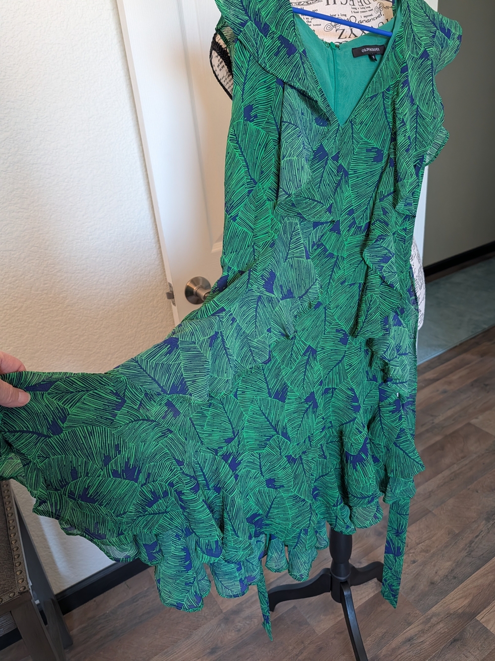 Olivaceous Blue & Green Tropical Leaf Print Ruffle Dress - Size M - Picture 2 of 4